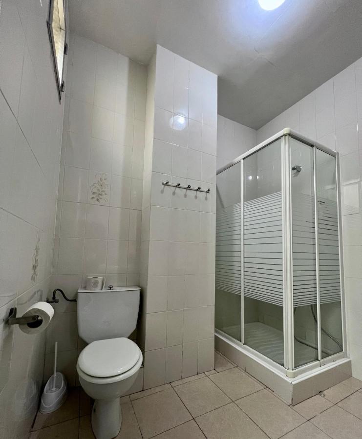 Hostal Conde De Alba Madrid Eksteriør bilde