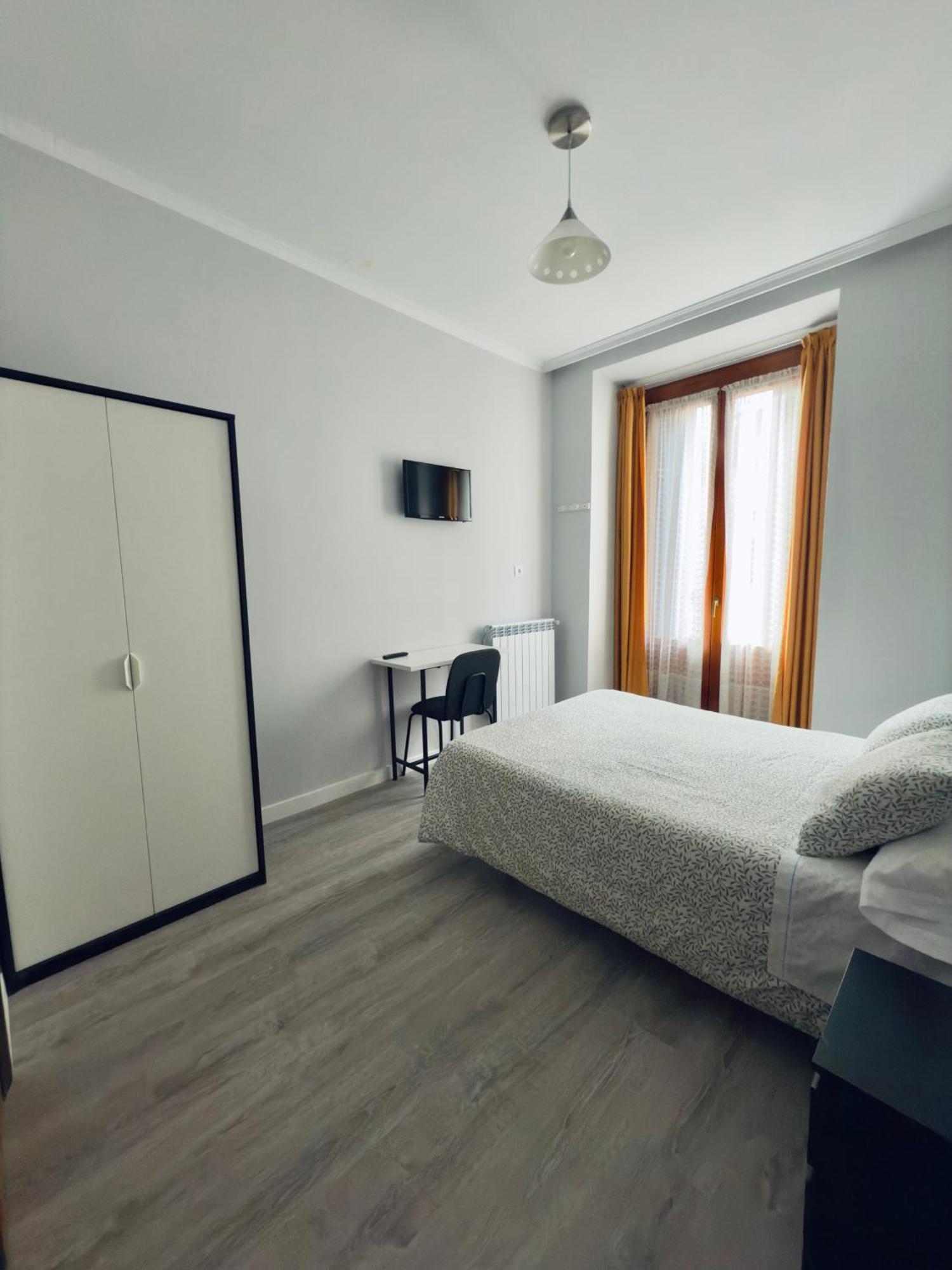 Hostal Conde De Alba Madrid Eksteriør bilde